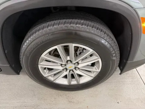More photos of 2023 Chevrolet Traverse LT Cloth at Woody Folsom Automotive, Chevrolet GMC, GA
