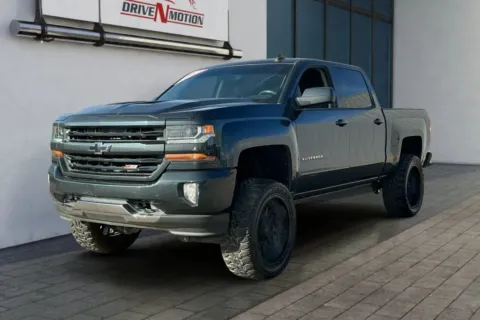 More photos of 2018 Chevrolet Silverado 1500 Crew Cab Z71 LT Pickup 4D 5 3/4 ft at Drive N-Motion Greeley, CO