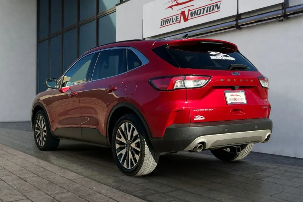 More photos of 2020 Ford Escape Titanium Hybrid Sport Utility 4D at Drive N-Motion Greeley, CO