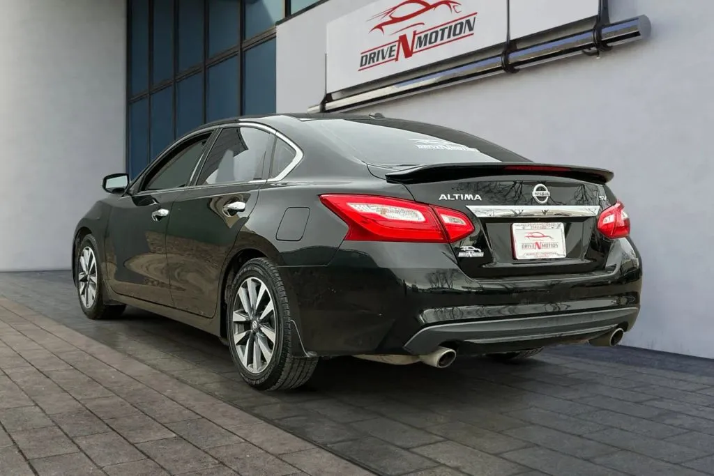More photos of 2017 Nissan Altima 2.5 SV Sedan 4D at Drive N-Motion Greeley, CO