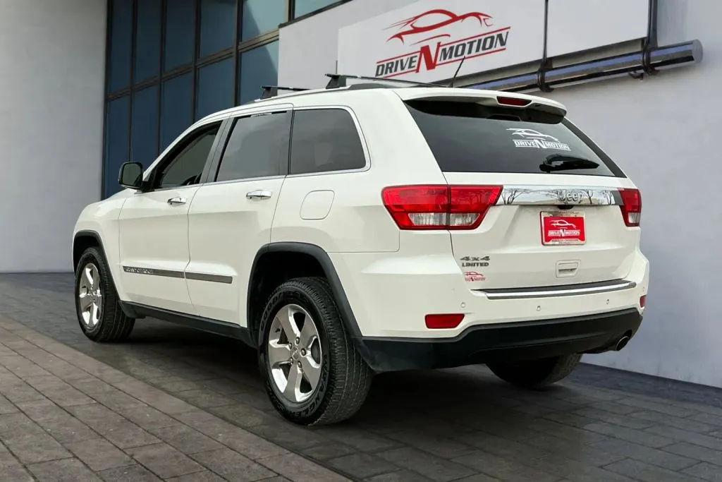 More photos of 2011 Jeep Grand Cherokee Limited Sport Utility 4D at Drive N-Motion Greeley, CO