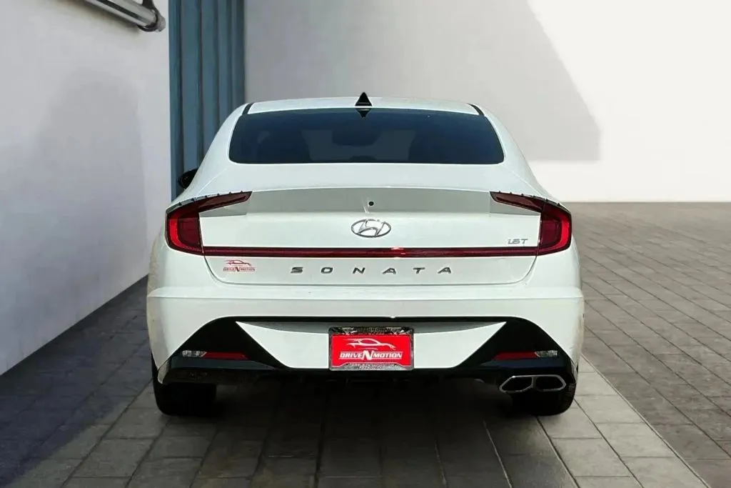 More photos of 2021 Hyundai Sonata SEL Plus Sedan 4D at Drive N-Motion Greeley, CO