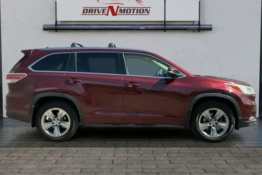 Another view of 2015 Toyota Highlander Limited Sport Utility 4D for sale in Greeley, CO at Drive N-Motion Greeley