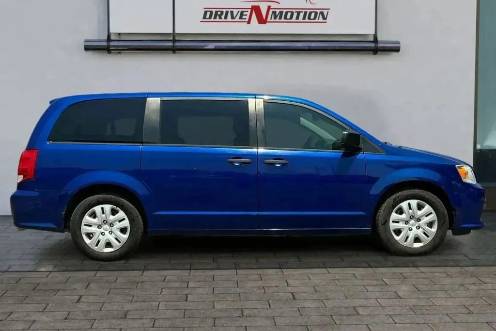 Another view of 2019 Dodge Grand Caravan Passenger SE Minivan 4D for sale in Greeley, CO at Drive N-Motion Greeley