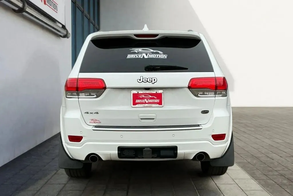 More photos of 2015 Jeep Grand Cherokee Overland Sport Utility 4D at Drive N-Motion Greeley, CO