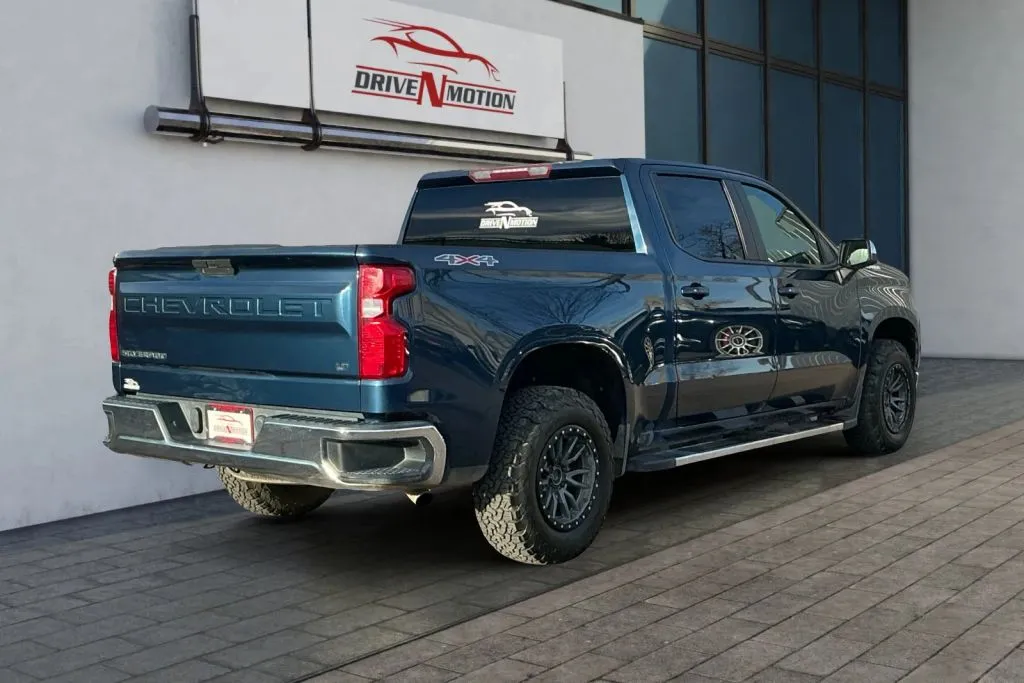 More photos of 2019 Chevrolet Silverado 1500 Crew Cab LT Pickup 4D 5 3/4 ft at Drive N-Motion Greeley, CO
