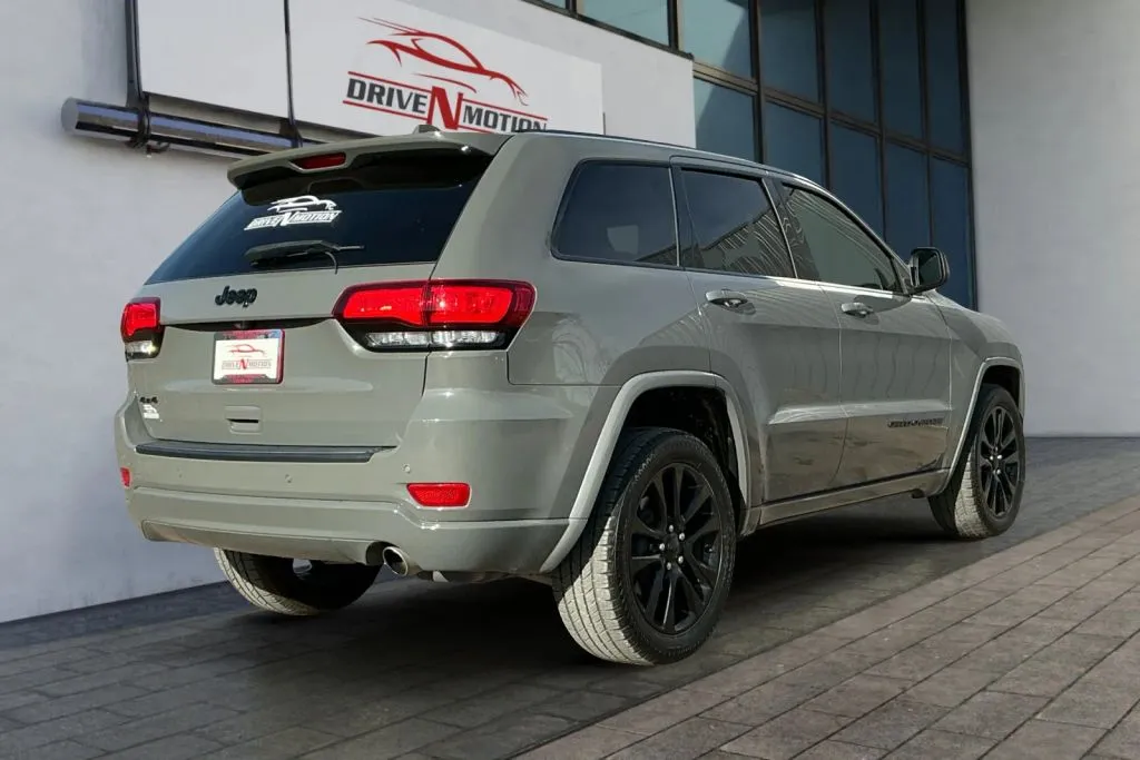 More photos of 2019 Jeep Grand Cherokee Altitude Sport Utility 4D at Drive N-Motion Greeley, CO