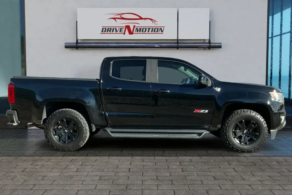 Another view of 2019 Chevrolet Colorado Crew Cab Z71 Pickup 4D 5 ft for sale in Greeley, CO at Drive N-Motion Greeley