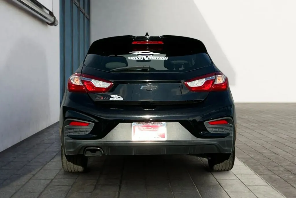 More photos of 2018 Chevrolet Cruze LT Hatchback 4D at Drive N-Motion Greeley, CO