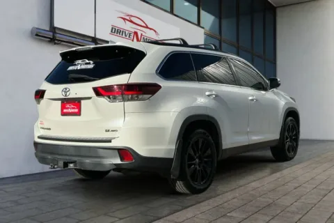 More photos of 2019 Toyota Highlander XLE Sport Utility 4D at Drive N-Motion Greeley, CO