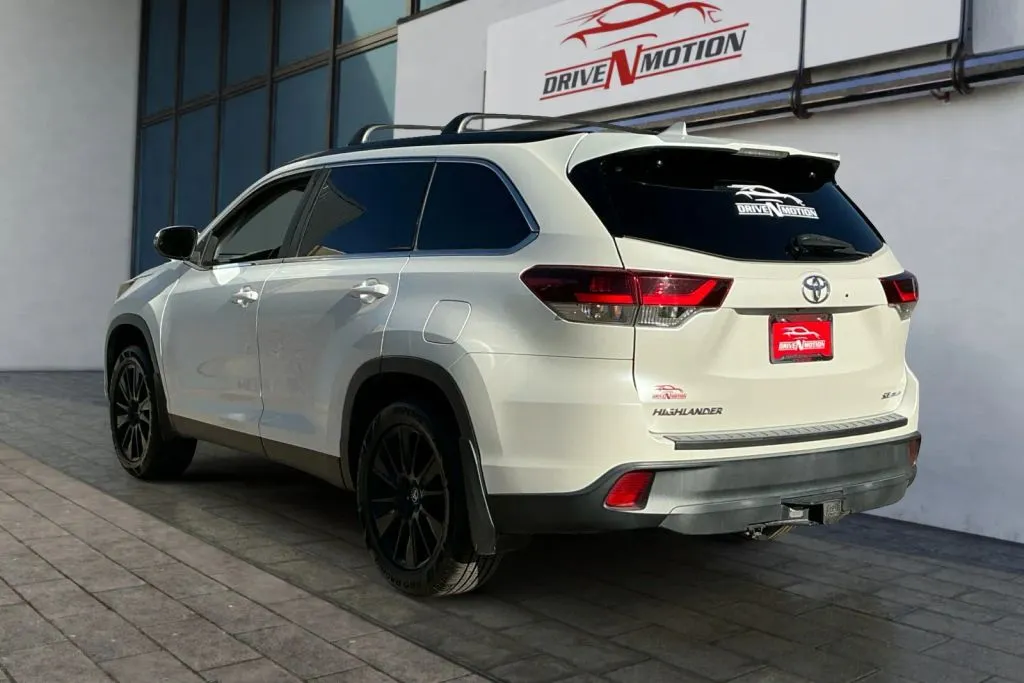 More photos of 2019 Toyota Highlander XLE Sport Utility 4D at Drive N-Motion Greeley, CO