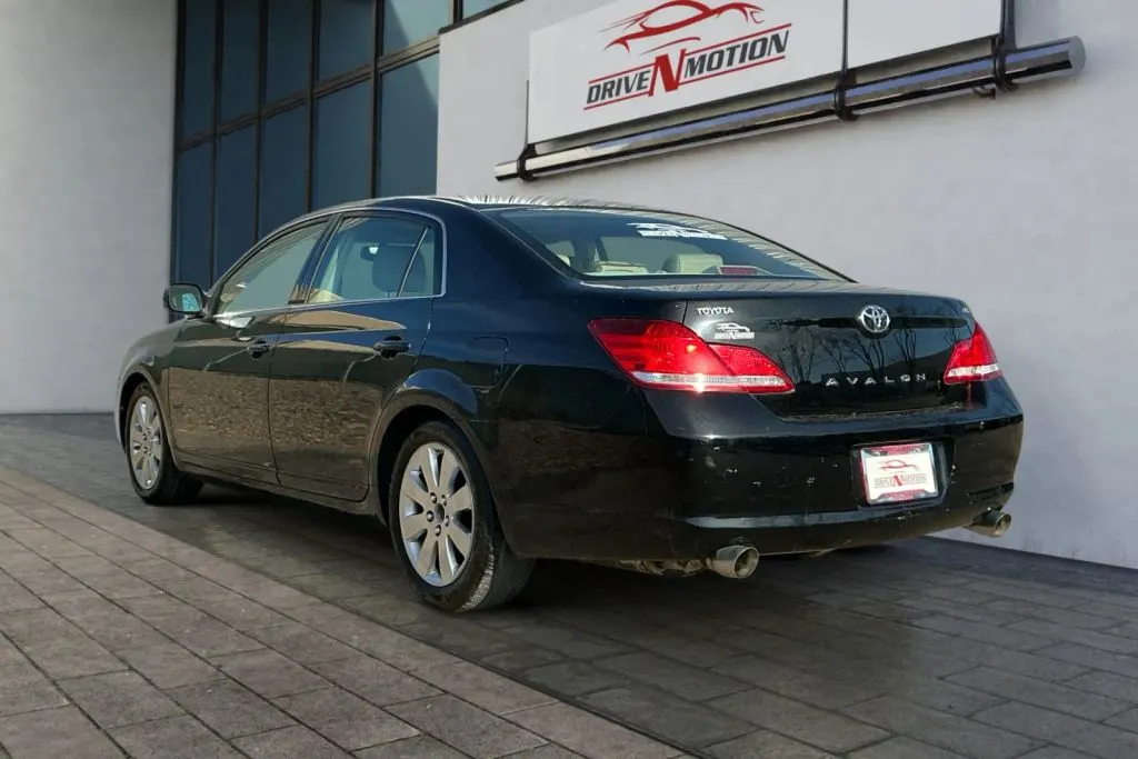 More photos of 2007 Toyota Avalon XLS Sedan 4D at Drive N-Motion Greeley, CO