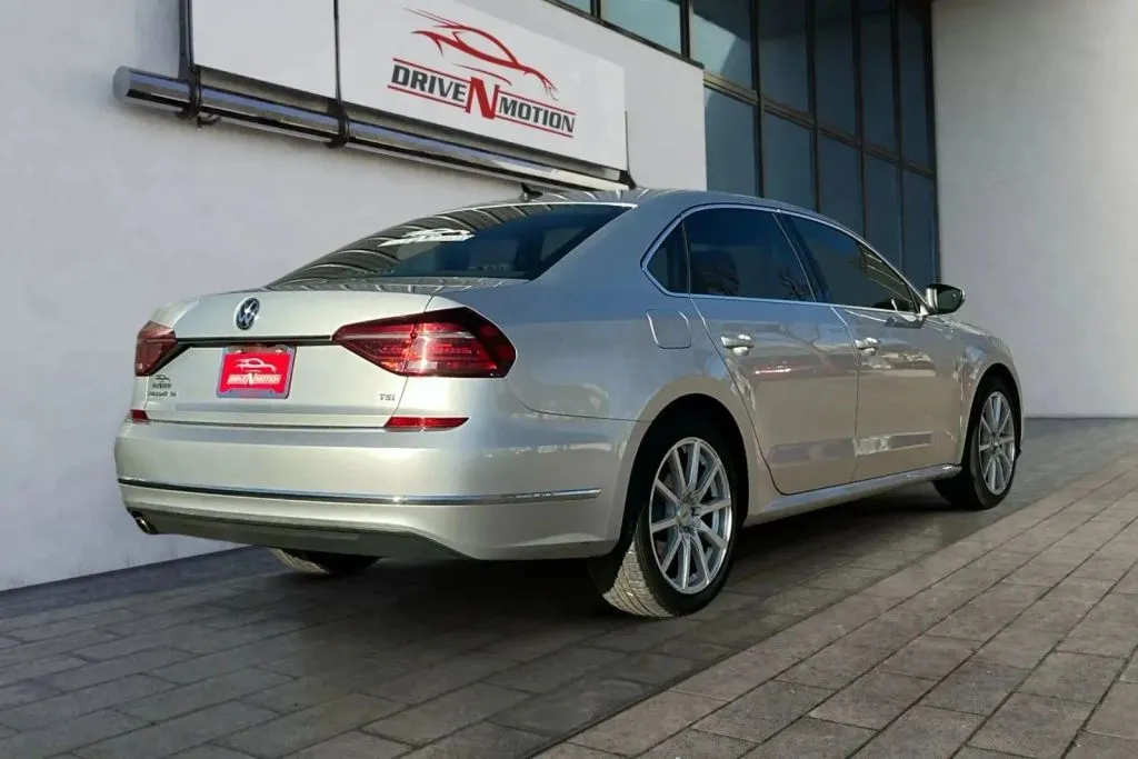 More photos of 2018 Volkswagen Passat 2.0T SE Sedan 4D at Drive N-Motion Greeley, CO