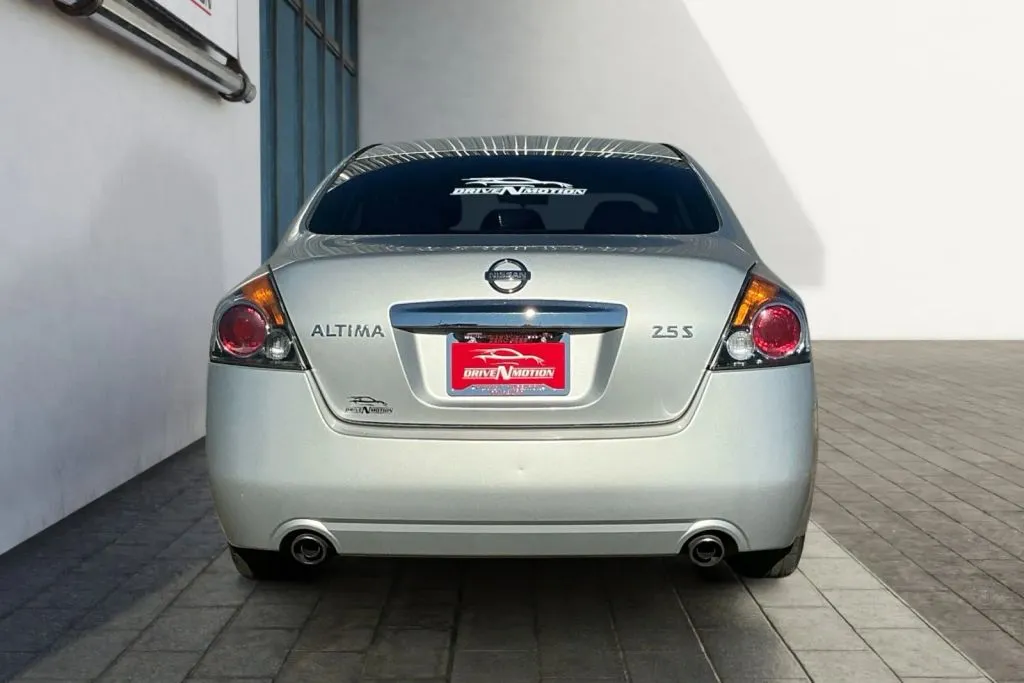 More photos of 2010 Nissan Altima 2.5 S Sedan 4D at Drive N-Motion Greeley, CO