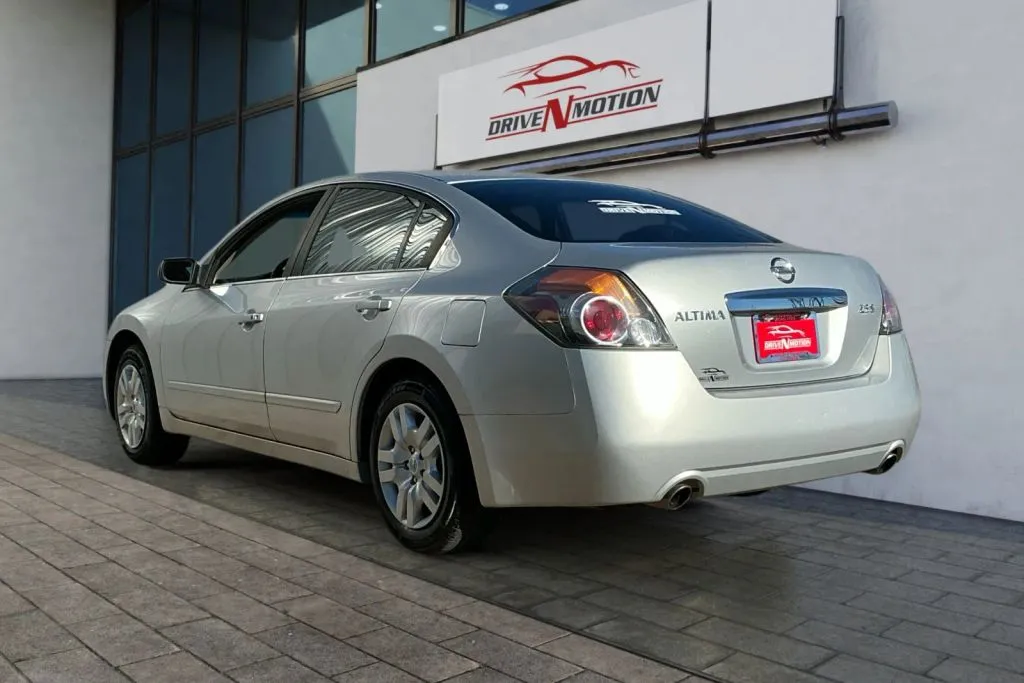 More photos of 2010 Nissan Altima 2.5 S Sedan 4D at Drive N-Motion Greeley, CO