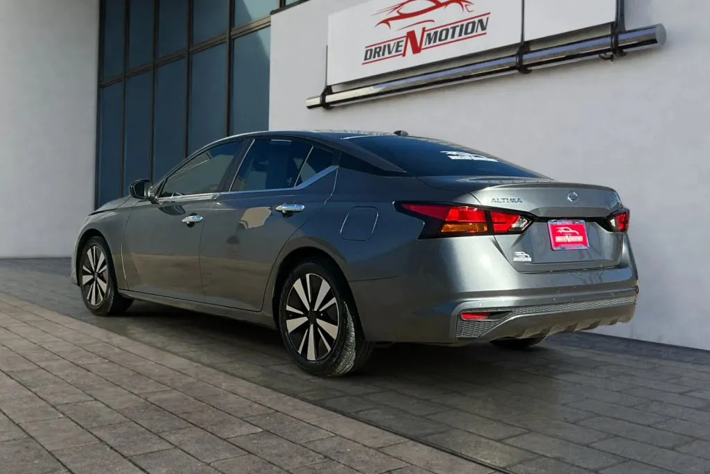 More photos of 2022 Nissan Altima 2.5 SV Sedan 4D at Drive N-Motion Greeley, CO