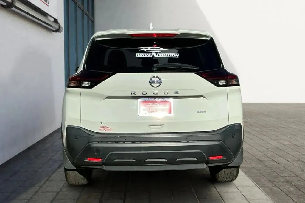 More photos of 2021 Nissan Rogue S Sport Utility 4D at Drive N-Motion Greeley, CO