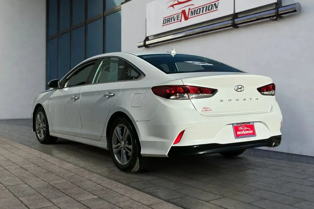 More photos of 2018 Hyundai Sonata SEL Sedan 4D at Drive N-Motion Greeley, CO