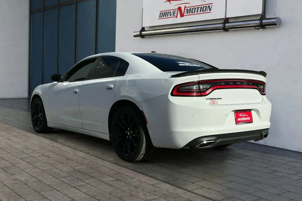More photos of 2017 Dodge Charger SE Sedan 4D at Drive N-Motion Greeley, CO