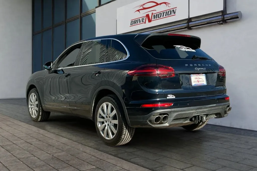 More photos of 2015 Porsche Cayenne S Sport Utility 4D at Drive N-Motion Greeley, CO