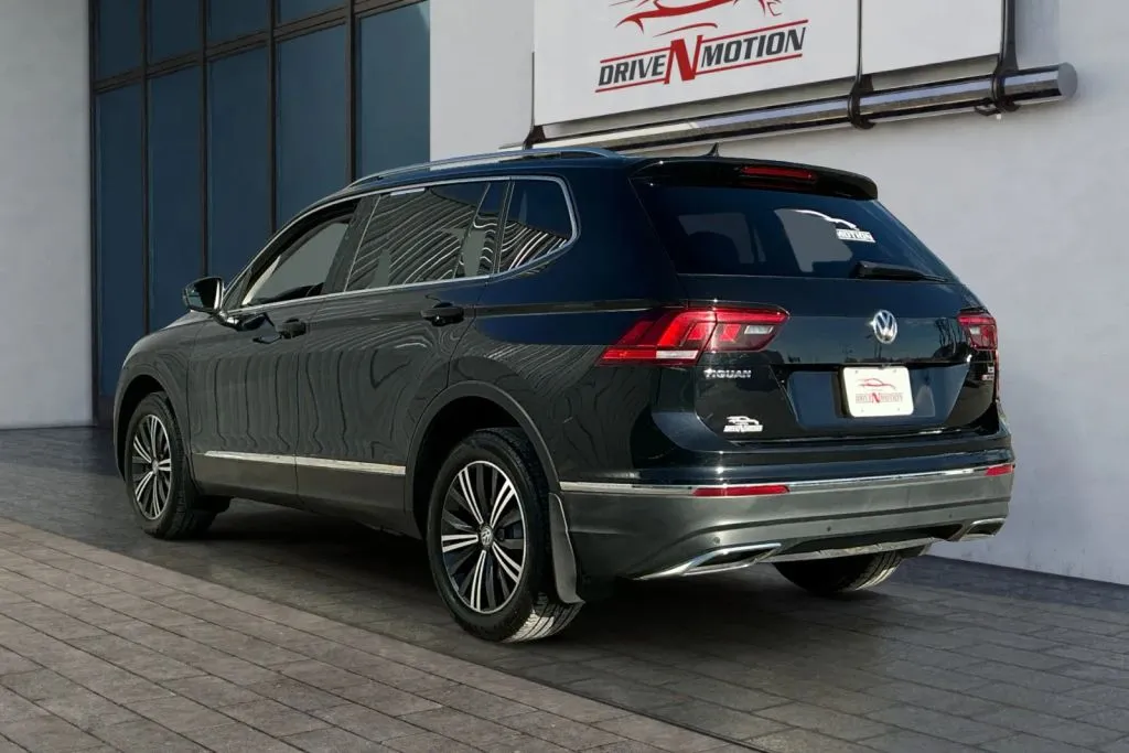 More photos of 2018 Volkswagen Tiguan 2.0T SEL Premium 4MOTION Sport Utility 4D at Drive N-Motion Greeley, CO