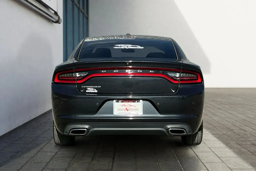 More photos of 2019 Dodge Charger SXT Sedan 4D at Drive N-Motion Greeley, CO