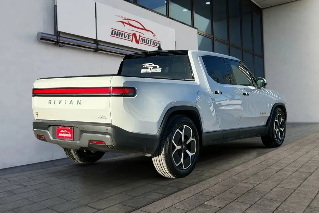 More photos of 2022 Rivian R1T Adventure Pickup 4D 4 1/2 ft at Drive N-Motion Greeley, CO
