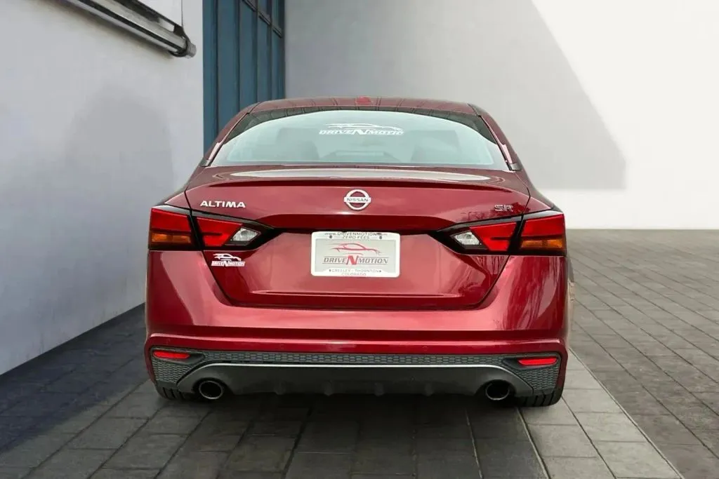 More photos of 2022 Nissan Altima 2.5 SR Sedan 4D at Drive N-Motion Greeley, CO