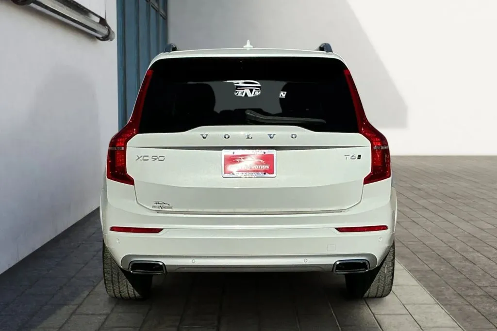 More photos of 2019 Volvo XC90 T6 Momentum Sport Utility 4D at Drive N-Motion Greeley, CO