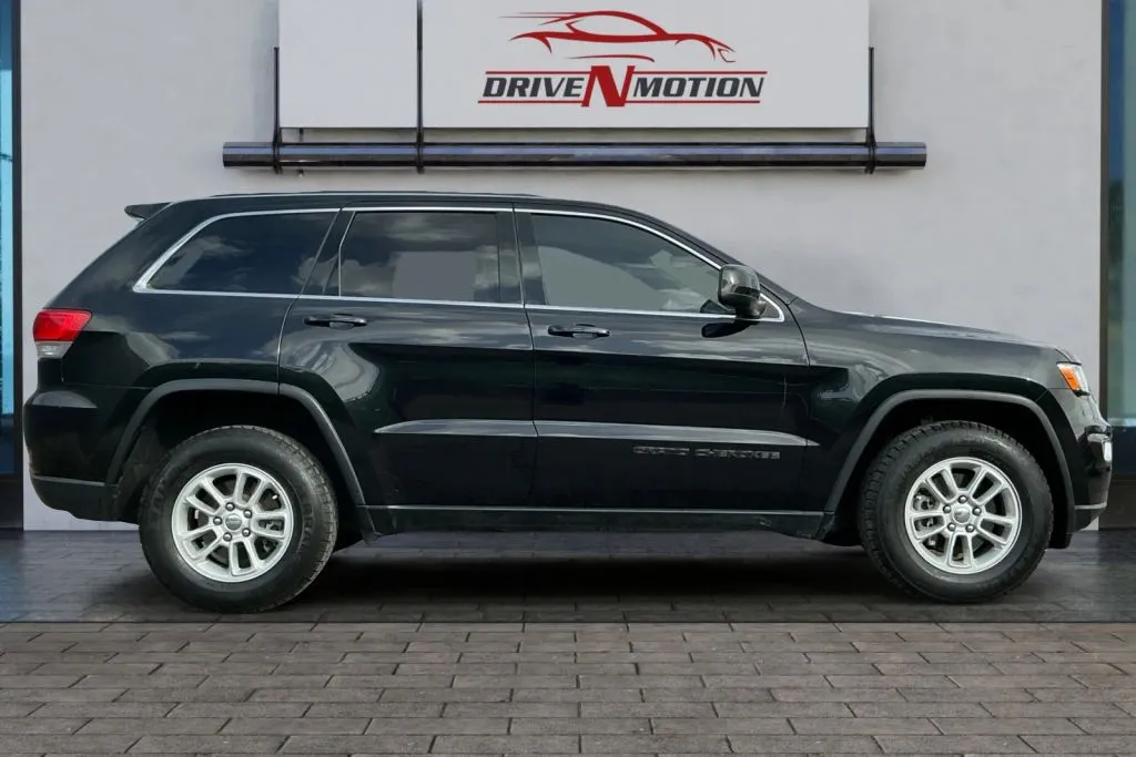 Another view of 2019 Jeep Grand Cherokee Laredo Sport Utility 4D for sale in Greeley, CO at Drive N-Motion Greeley