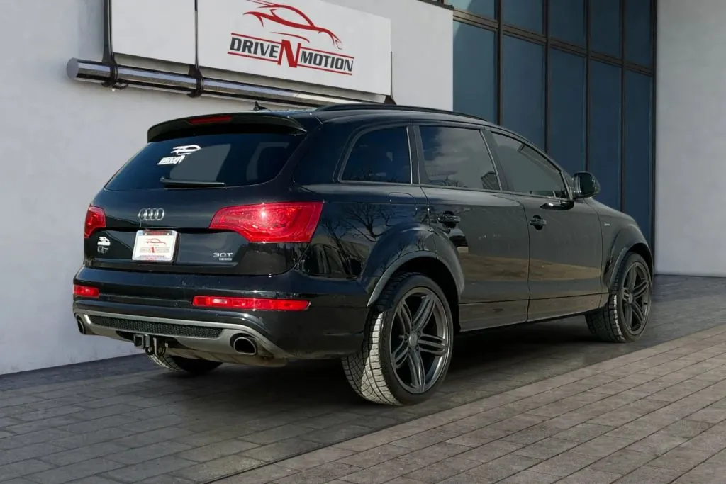 Another view of 2015 Audi Q7 3.0T S line Prestige Sport Utility 4D for sale in Greeley, CO at Drive N-Motion Greeley