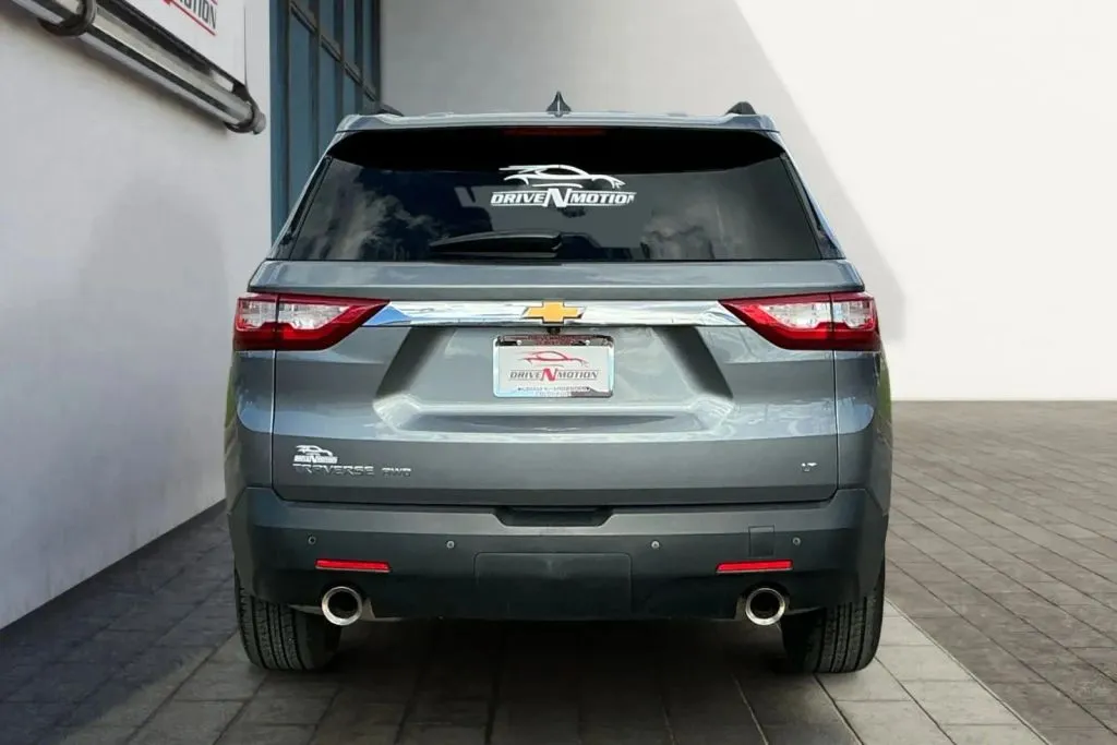 More photos of 2021 Chevrolet Traverse LT Sport Utility 4D at Drive N-Motion Greeley, CO