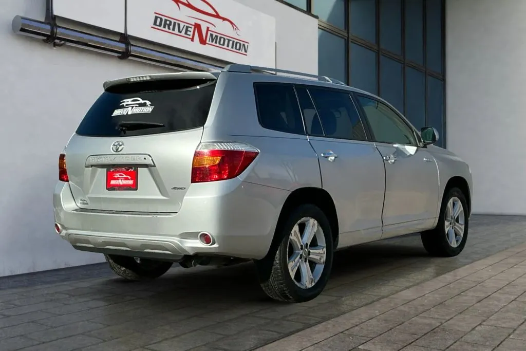Another view of 2010 Toyota Highlander Limited Sport Utility 4D for sale in Greeley, CO at Drive N-Motion Greeley