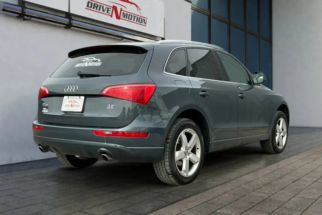 Another view of 2010 Audi Q5 3.2 Quattro Premium Sport Utility 4D for sale in Greeley, CO at Drive N-Motion Greeley