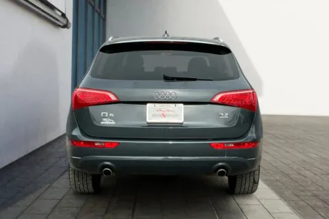 More photos of 2010 Audi Q5 3.2 Quattro Premium Sport Utility 4D at Drive N-Motion Greeley, CO