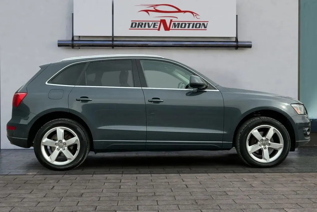 Photos of 2010 Audi Q5 3.2 Quattro Premium Sport Utility 4D for sale in Greeley, CO at Drive N-Motion Greeley