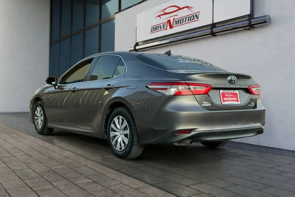 More photos of 2020 Toyota Camry Hybrid LE Sedan 4D at Drive N-Motion Greeley, CO