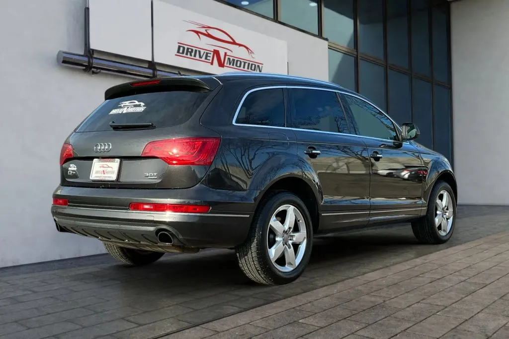 More photos of 2015 Audi Q7 3.0T Premium Plus Sport Utility 4D at Drive N-Motion Greeley, CO