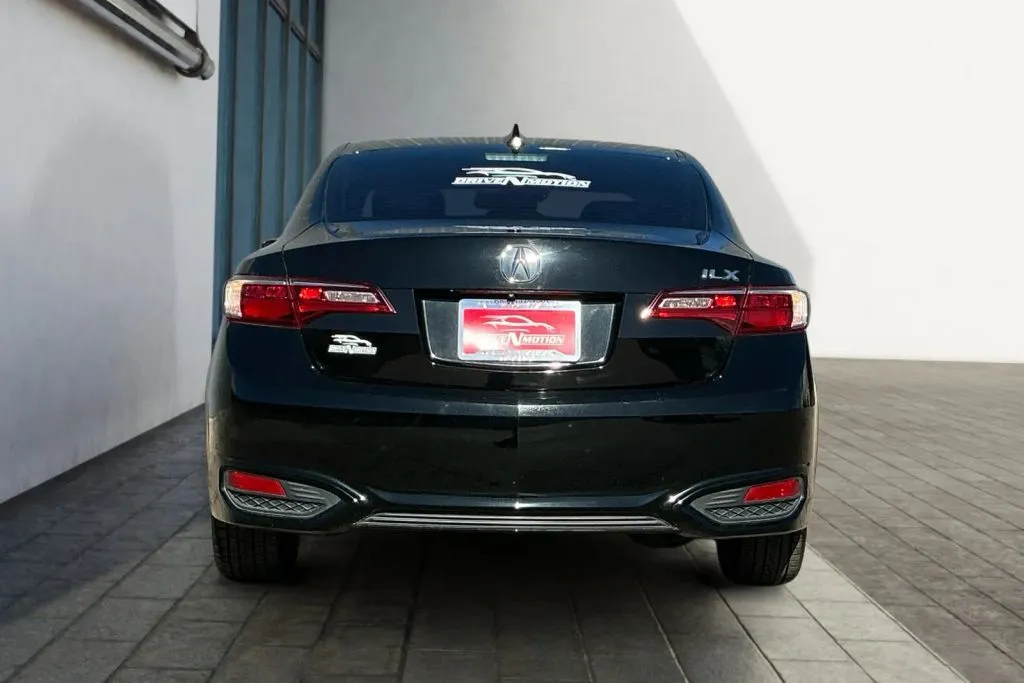 More photos of 2016 Acura ILX Sedan 4D at Drive N-Motion Greeley, CO