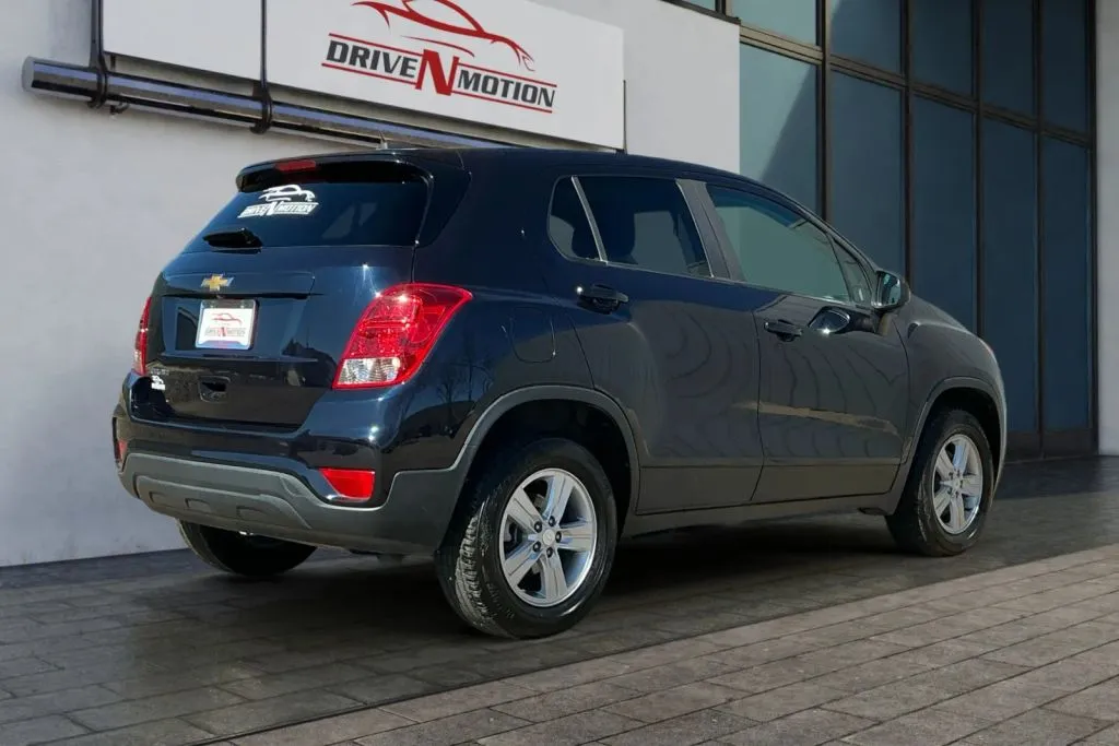 More photos of 2022 Chevrolet Trax LS Sport Utility 4D at Drive N-Motion Greeley, CO