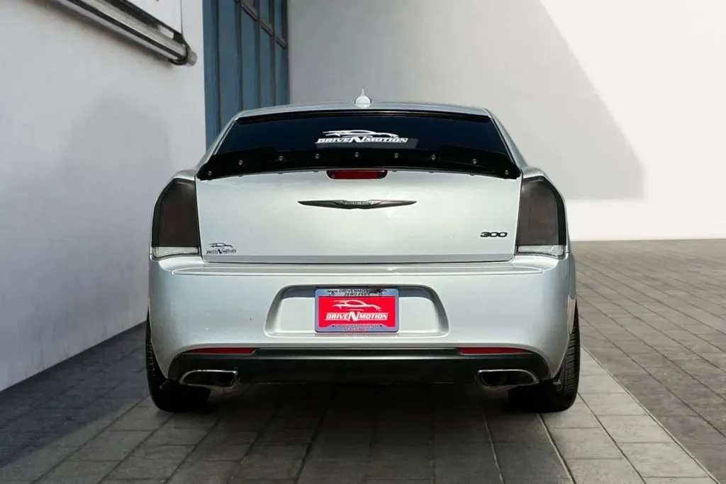 More photos of 2019 Chrysler 300 Touring Sedan 4D at Drive N-Motion Greeley, CO