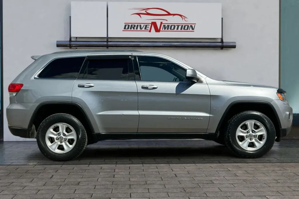 Another view of 2015 Jeep Grand Cherokee Laredo Sport Utility 4D for sale in Greeley, CO at Drive N-Motion Greeley