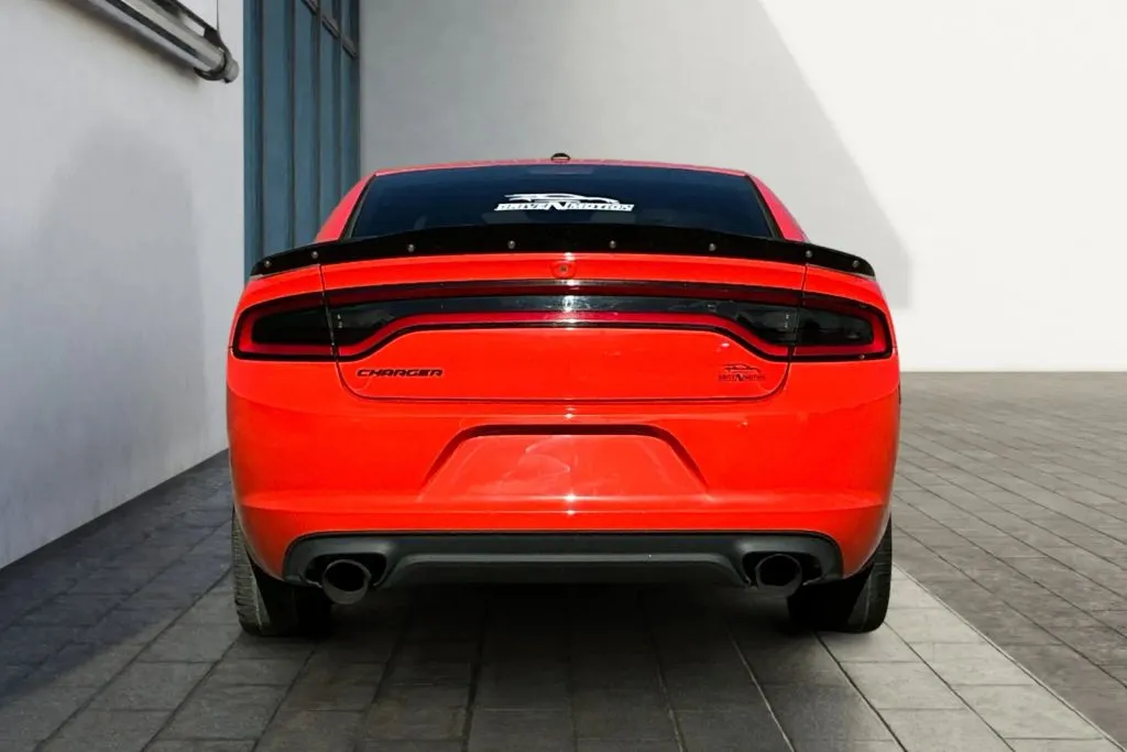 More photos of 2018 Dodge Charger SXT Sedan 4D at Drive N-Motion Greeley, CO