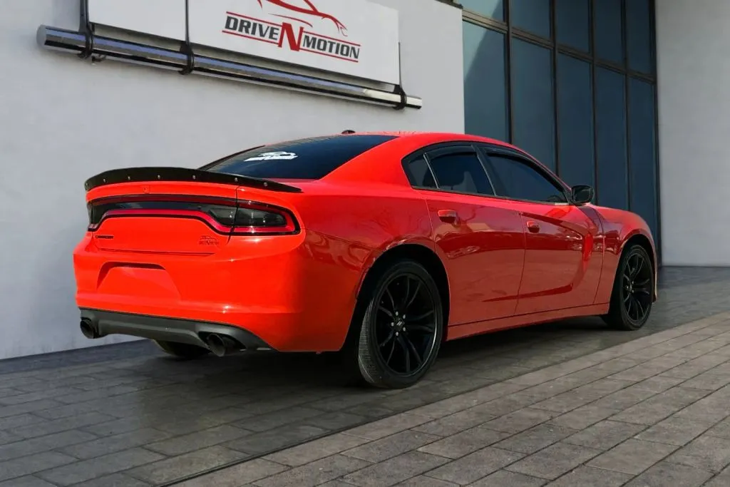 More photos of 2018 Dodge Charger SXT Sedan 4D at Drive N-Motion Greeley, CO