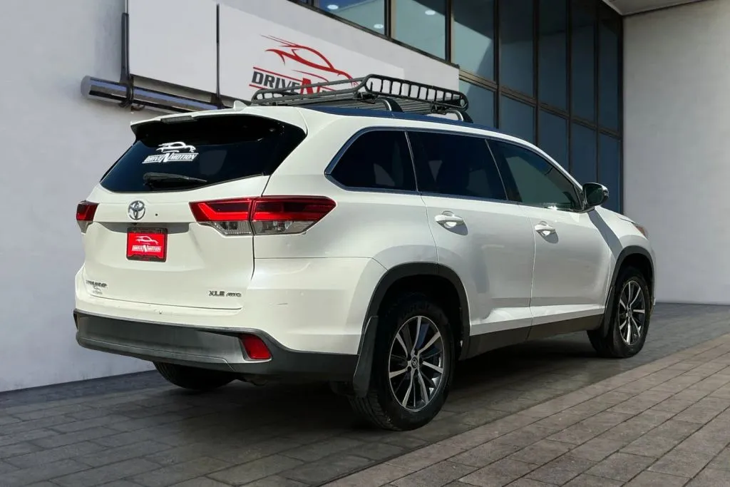 More photos of 2019 Toyota Highlander XLE Sport Utility 4D at Drive N-Motion Greeley, CO