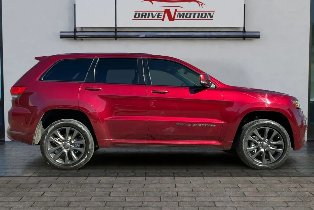 Another view of 2019 Jeep Grand Cherokee High Altitude Sport Utility 4D for sale in Greeley, CO at Drive N-Motion Greeley