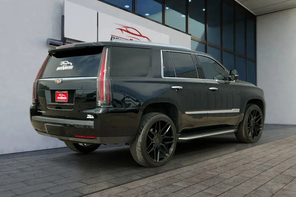 More photos of 2020 Cadillac Escalade Luxury Sport Utility 4D at Drive N-Motion Greeley, CO