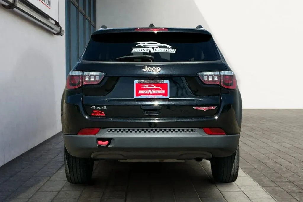 More photos of 2017 Jeep Compass All New Trailhawk Sport Utility 4D at Drive N-Motion Greeley, CO