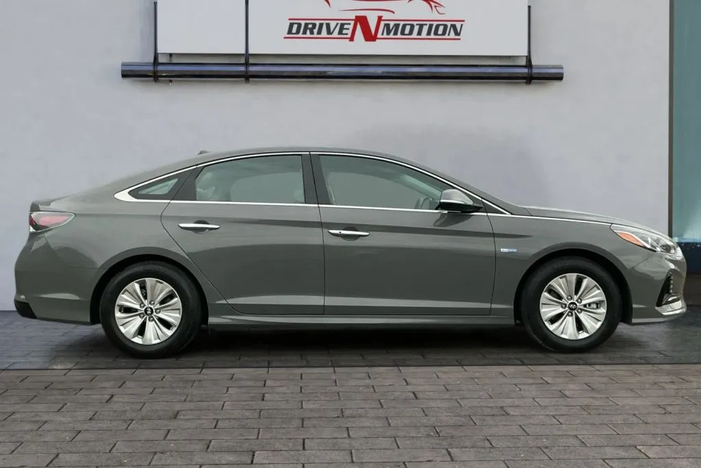 Another view of 2019 Hyundai Sonata Hybrid SE Sedan 4D for sale in Greeley, CO at Drive N-Motion Greeley