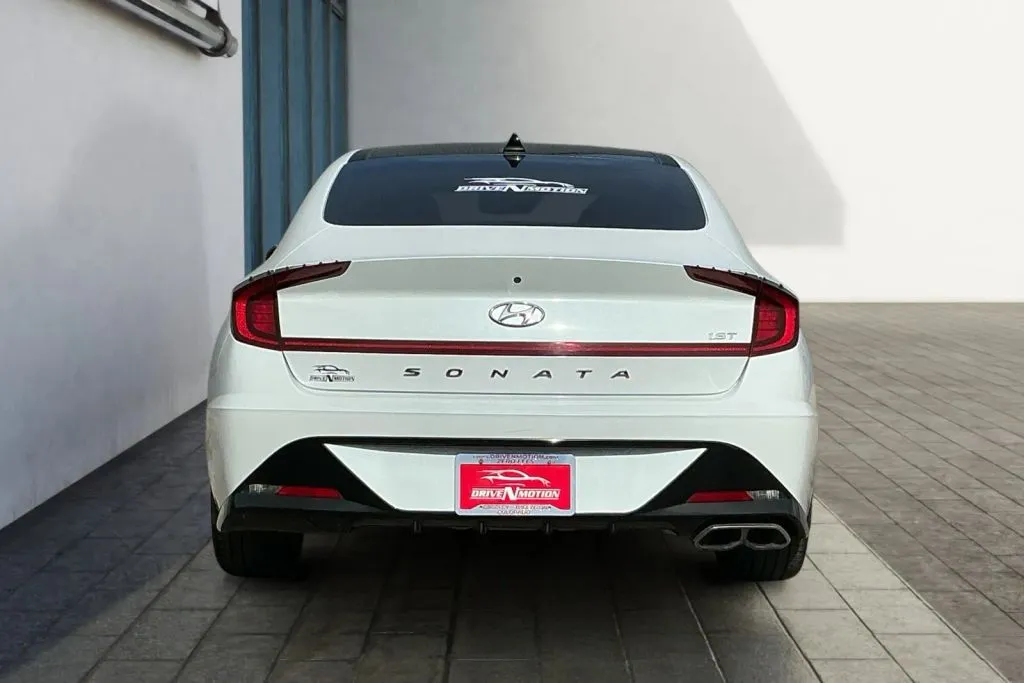 More photos of 2021 Hyundai Sonata SEL Plus Sedan 4D at Drive N-Motion Greeley, CO